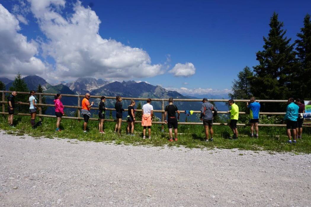 TEAM BUILDING TEAM BUILDING
