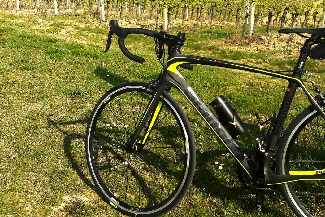 La bicicletta in aiuto della corsa