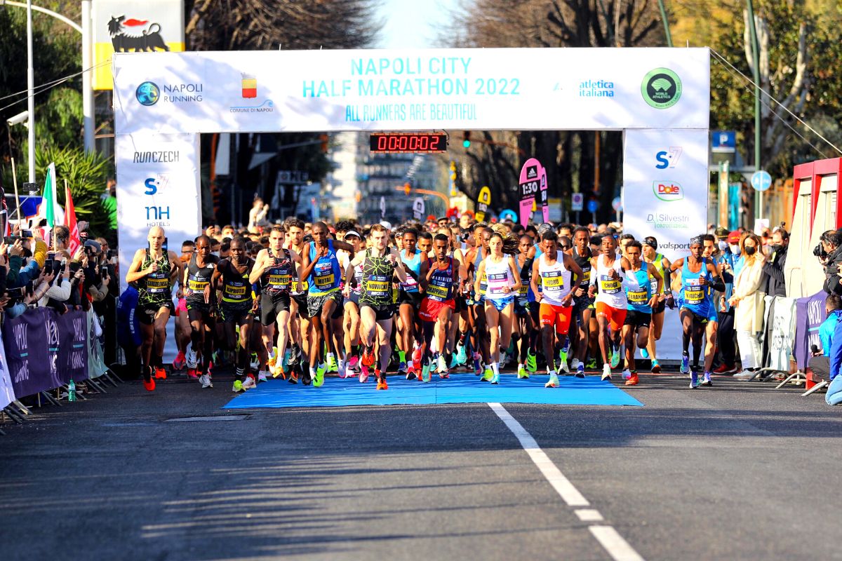 percorso mezza maratona di Napoli city half marathon napoli percorso